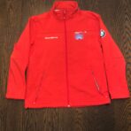 Campera Roja BMW Car Club Uruguay